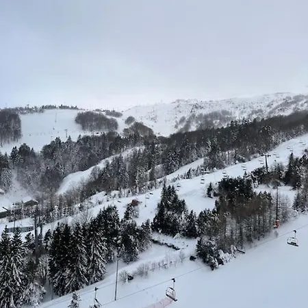 7 Couchages Au Pied Des Pistes Avec Parking *
